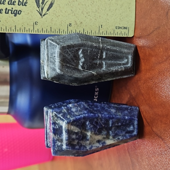 Labradorite hand carved coffin carving. 2.8 in - Picture 1 of 6